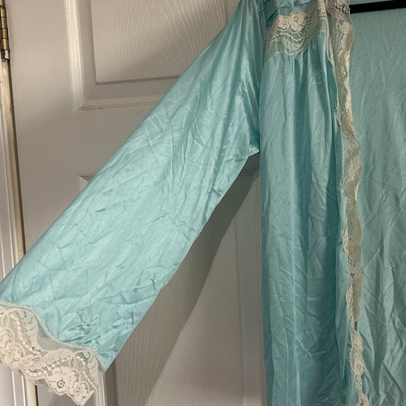 Vintage baby blue lace lingerie night top - Picture 2 of 8